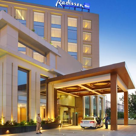 Radisson Blu Jammu Hotel Exterior photo