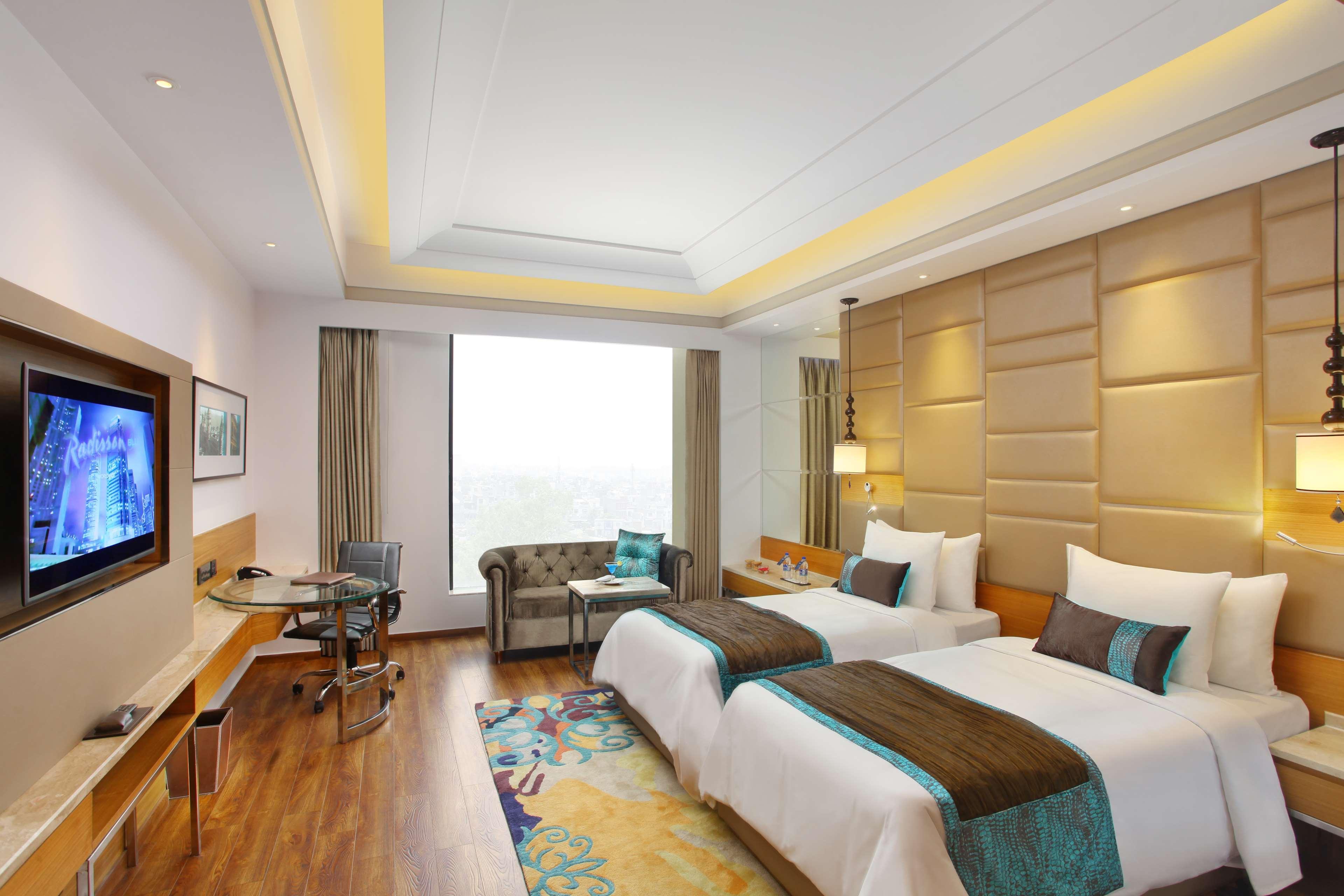 Radisson Blu Jammu Hotel Exterior photo