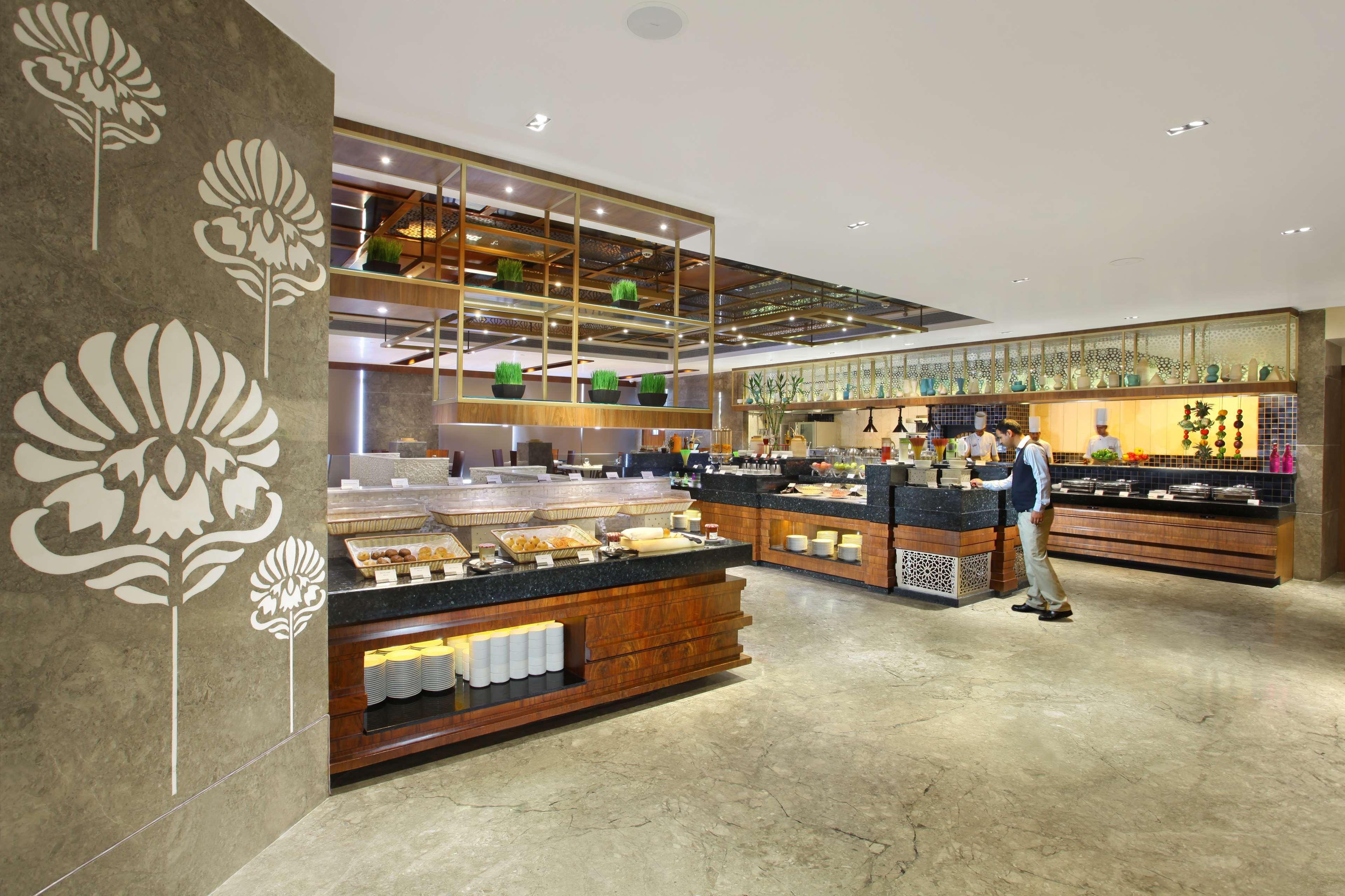Radisson Blu Jammu Hotel Exterior photo