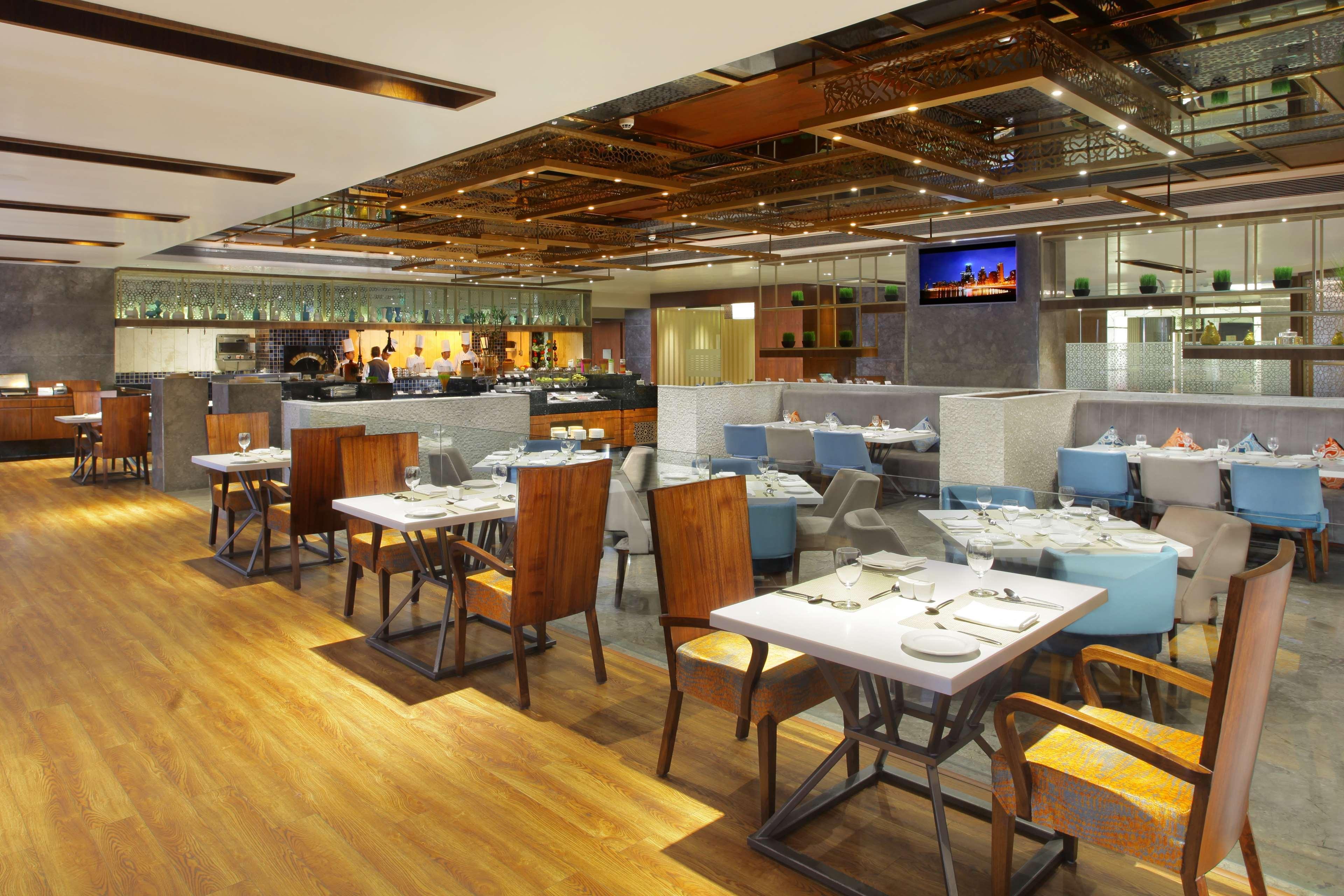 Radisson Blu Jammu Hotel Exterior photo