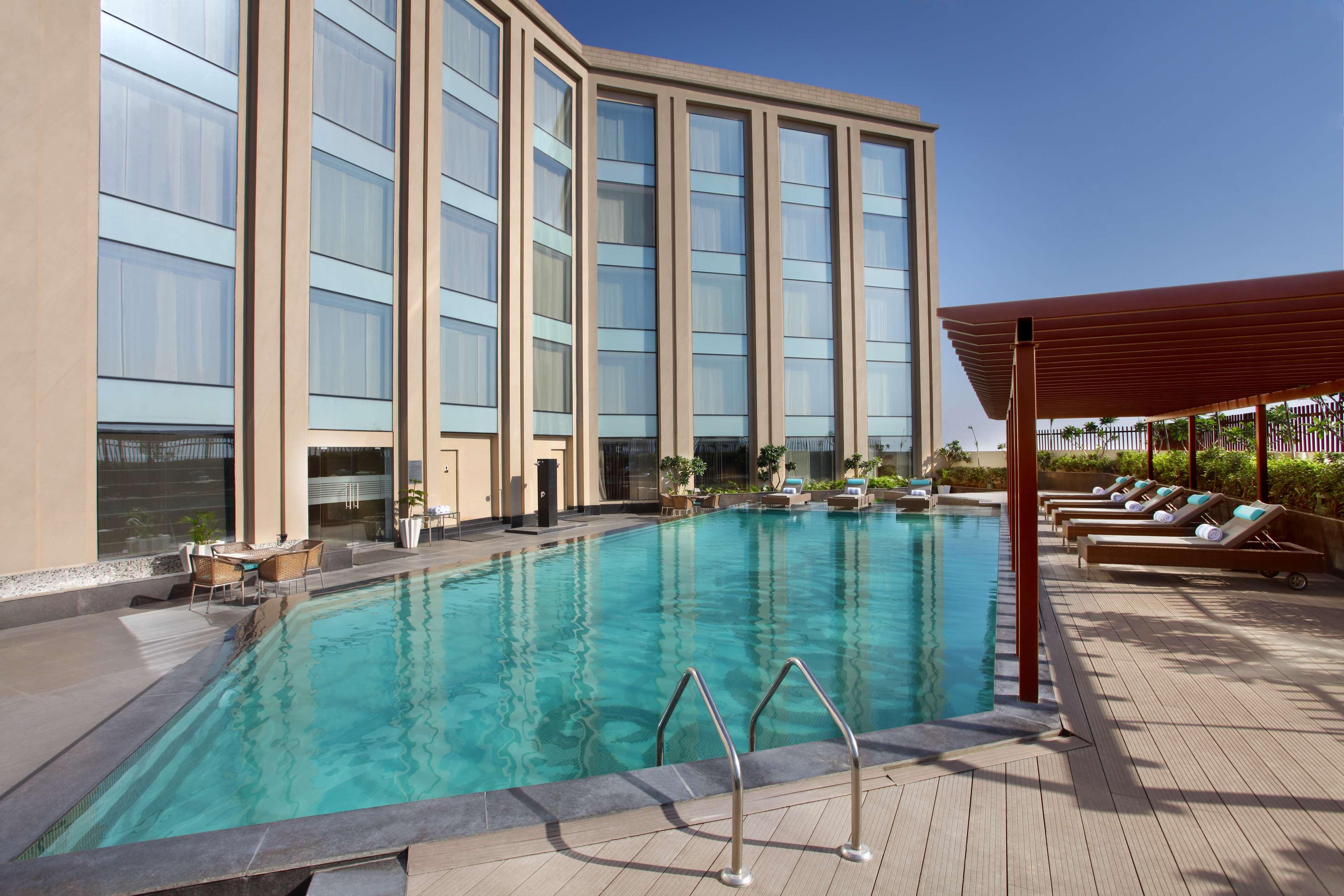 Radisson Blu Jammu Hotel Exterior photo