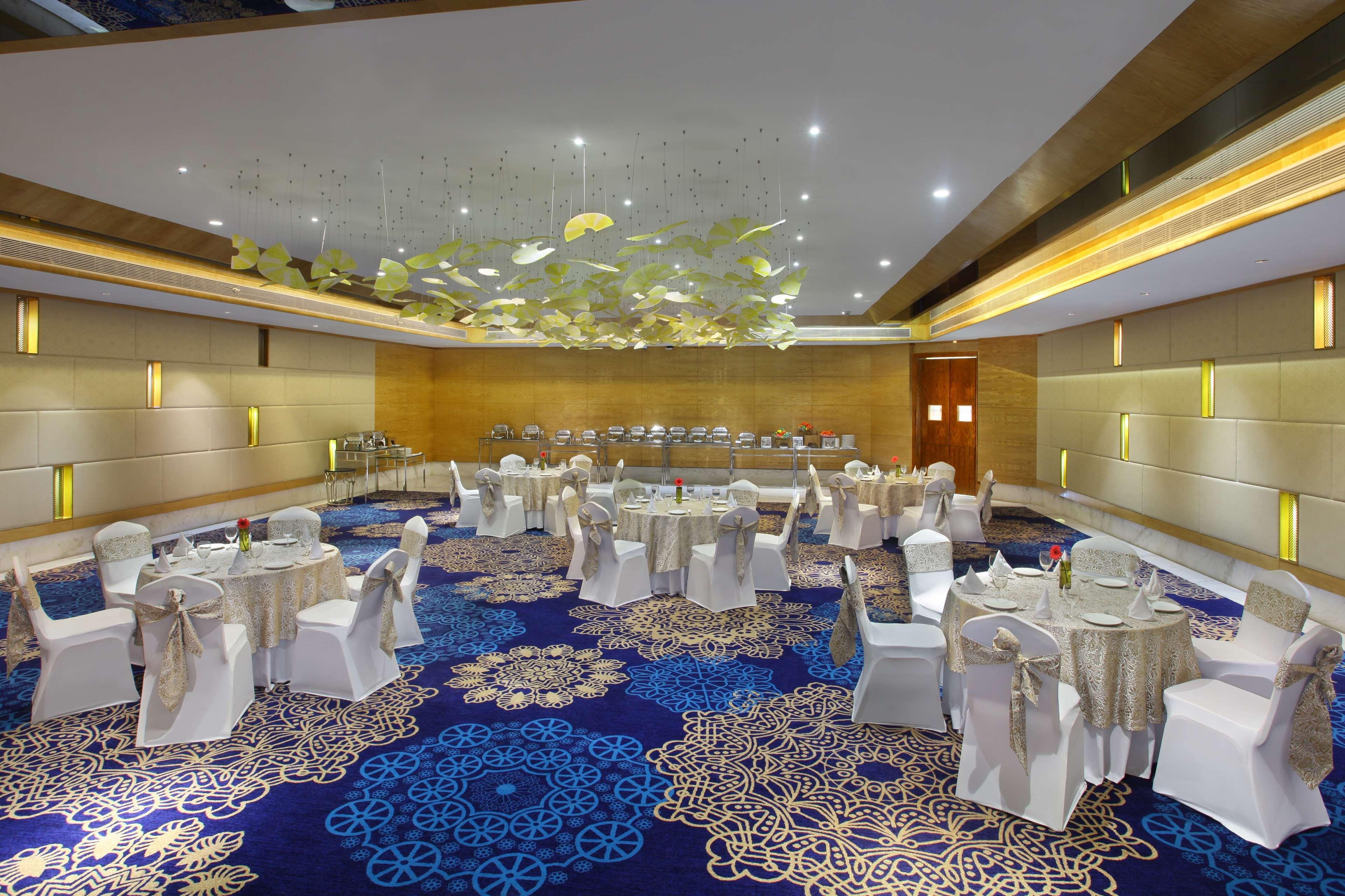 Radisson Blu Jammu Hotel Exterior photo