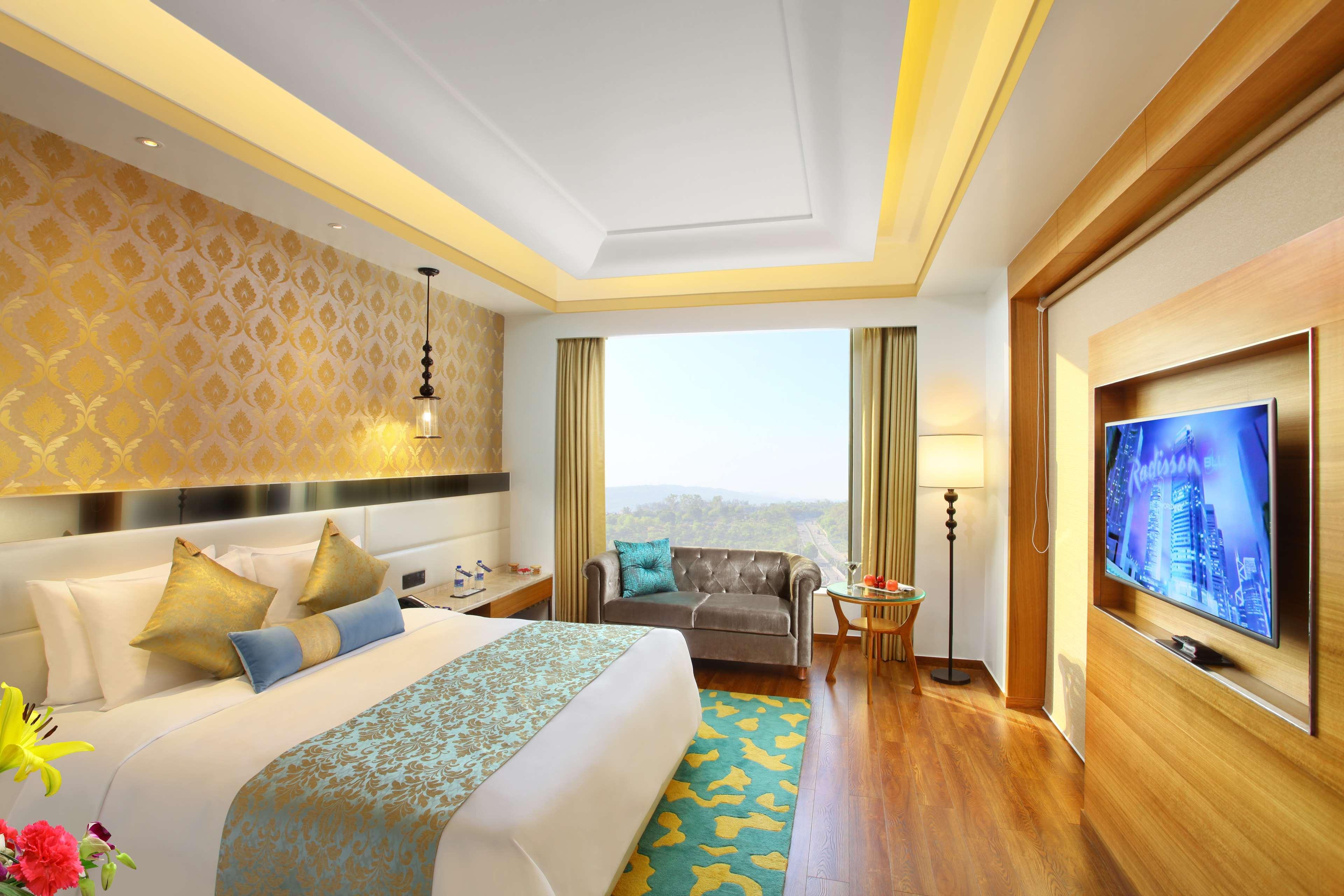 Radisson Blu Jammu Hotel Exterior photo